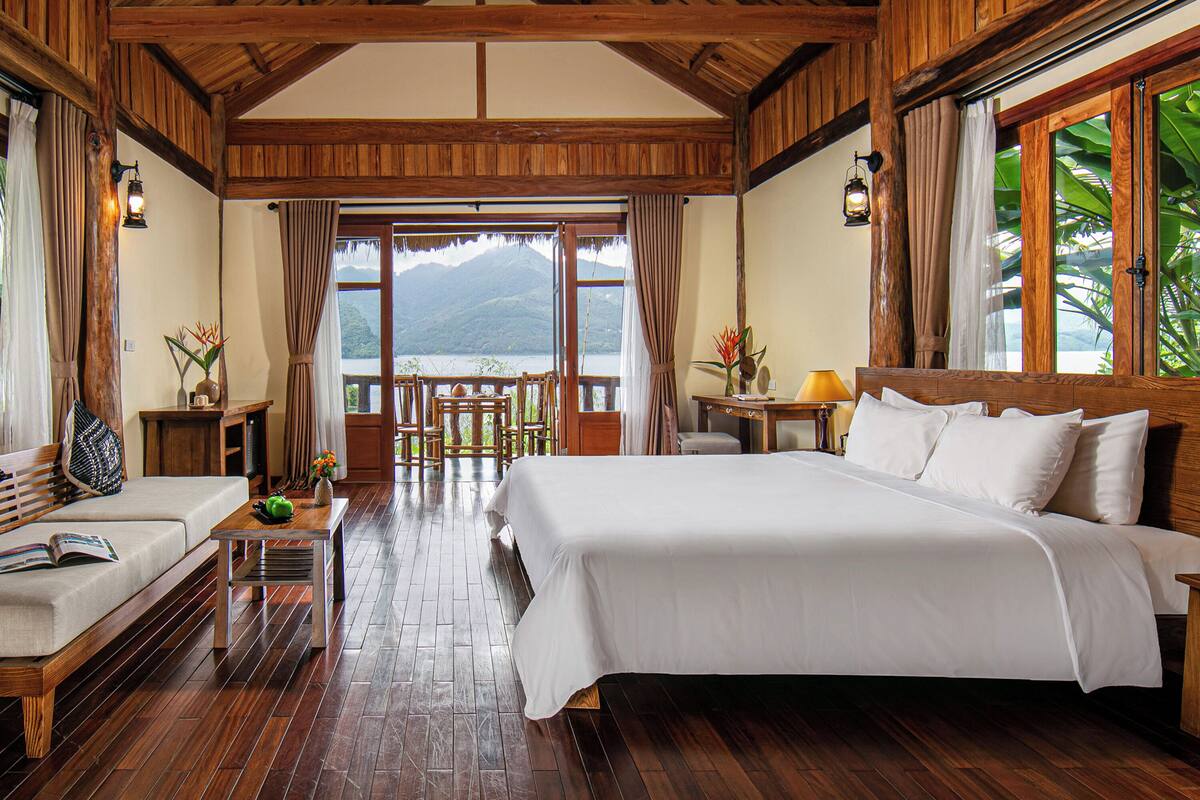 Bungalow, vue sur le lac | Literie de qualité, couette en duvet, coffre-fort