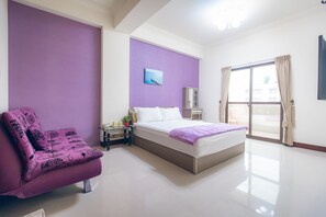 双人房 | 办公桌、遮光窗帘、隔音、折叠床/加床（额外收费）