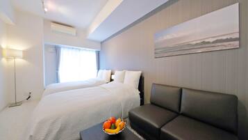 1 bedroom, desk, laptop workspace, blackout drapes
