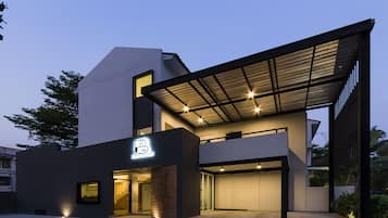 Front of property - evening/night