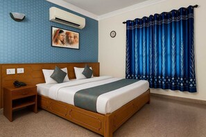 デラックス ダブルルーム | 高級寝具、セーフティボックス (室内)、客室ごとに異なる装飾、デスク