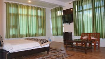 Rollaway beds, free WiFi, bed sheets