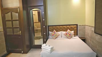 Executive Double Room, 1 Bedroom, Balcony, City View | 1 bedroom, hypo-allergenic bedding, in-room safe, individually furnished