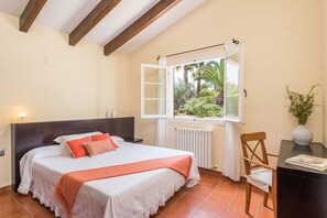 4 Schlafzimmer, Zimmersafe, Bügeleisen/Bügelbrett, kostenloses WLAN