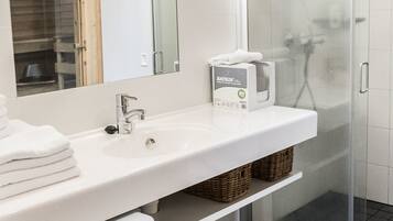 Chalet, 1 Bedroom, Sauna | Bathroom