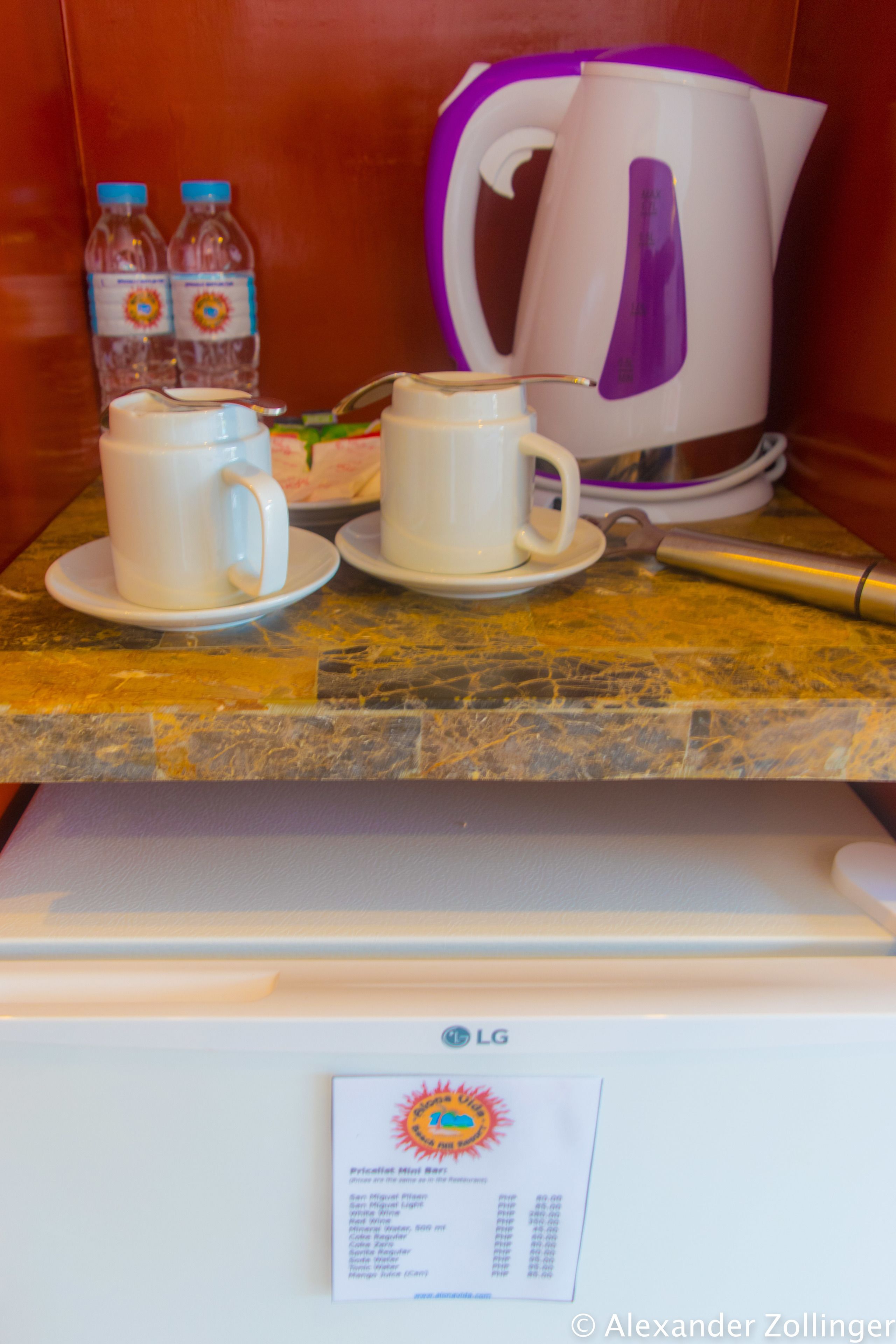 deluxe room | minibar