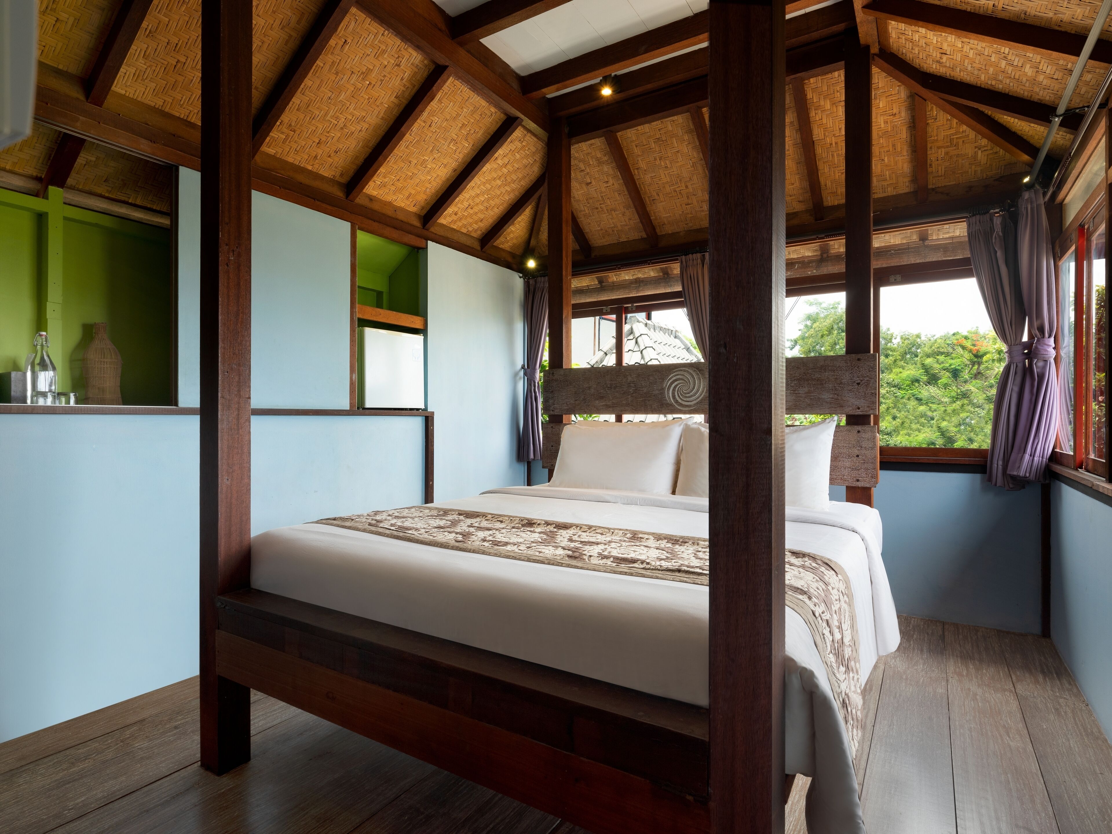Luxe beddengoed, een kluis op de kamer, verduisterende gordijnen