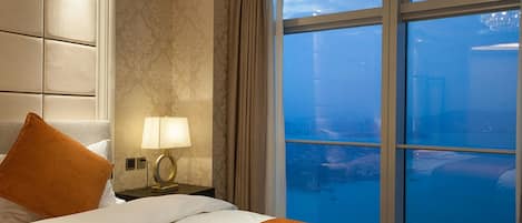 Premier-Apartment | Minibar, Zimmersafe, Schreibtisch, Verdunkelungsvorhänge