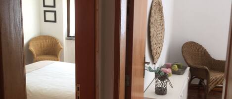 4 makuuhuonetta, silitysrauta/-lauta, Wi-Fi, vuodevaatteet