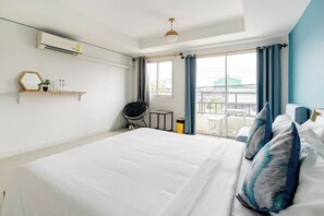 Standard Room with Shared Bathroom | Wi-Fi gratuit, draps fournis