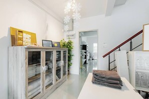 Hallway - Turtle Rooms (Si Sunthon)