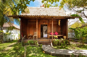 Deluxe Double Room, Garden View | Minibar, in-room safe, rollaway beds, free WiFi
