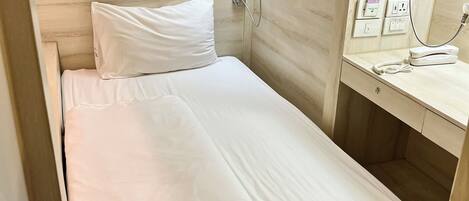 In-room safe, soundproofing, iron/ironing board, free WiFi