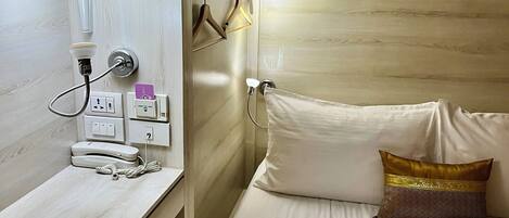 Caja de seguridad en la habitación y sistema de insonorización