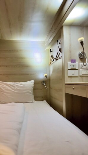 客房内保险箱、隔音、熨斗/熨板、免费 WiFi