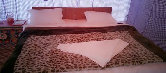 Auspicious Camps and Cottages