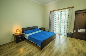 Classic Triple Room, Valley View
