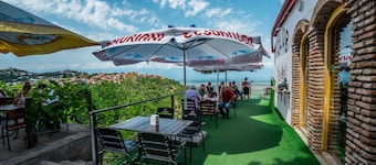 Kanudosi Guest House