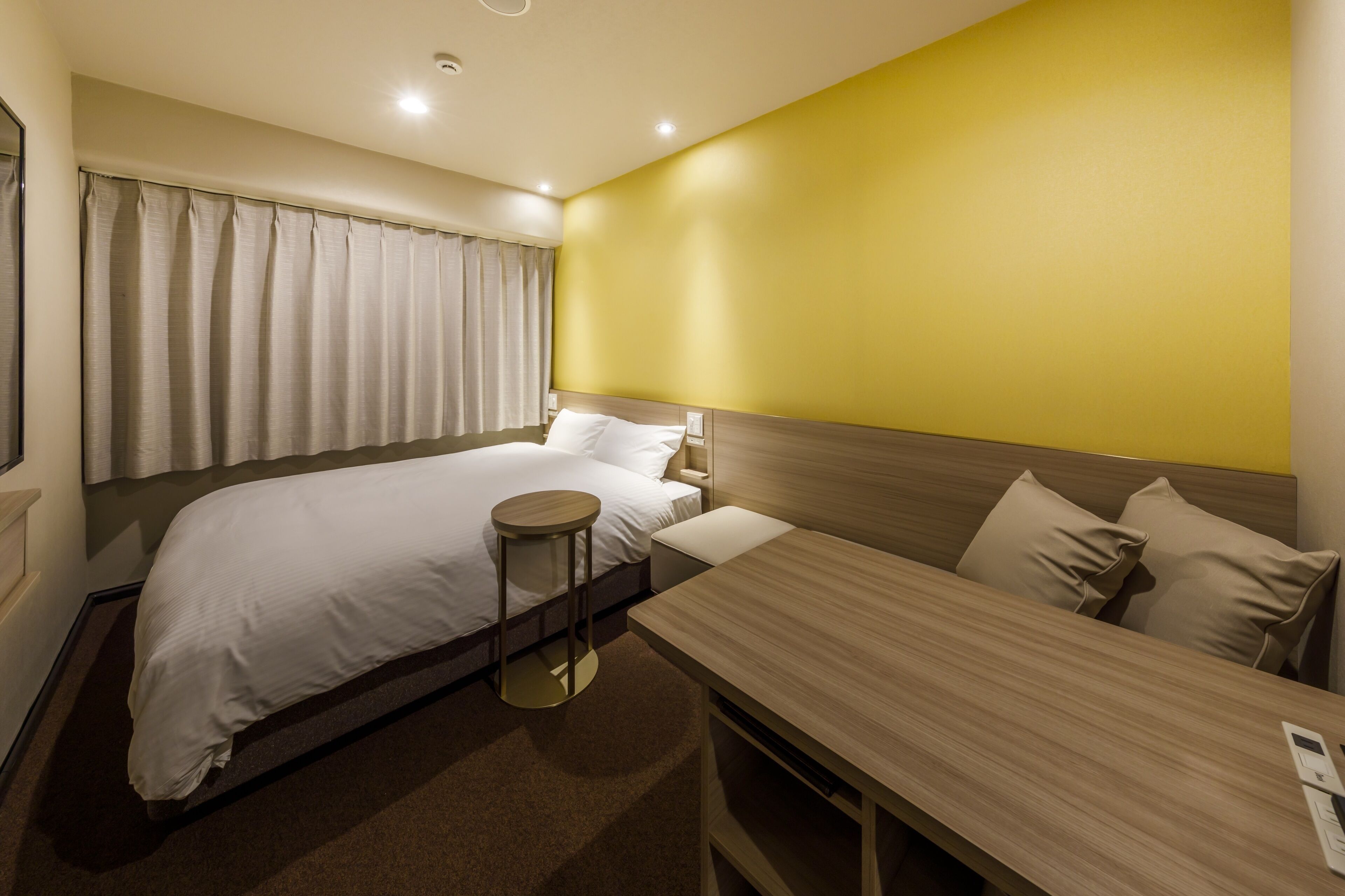 deluxe double room | down duvets, in-room safe, iron/ironing board, free wifi