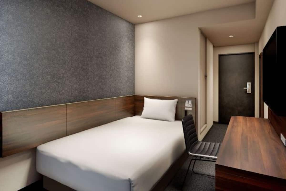 Down duvets, in-room safe, iron/ironing board, free WiFi