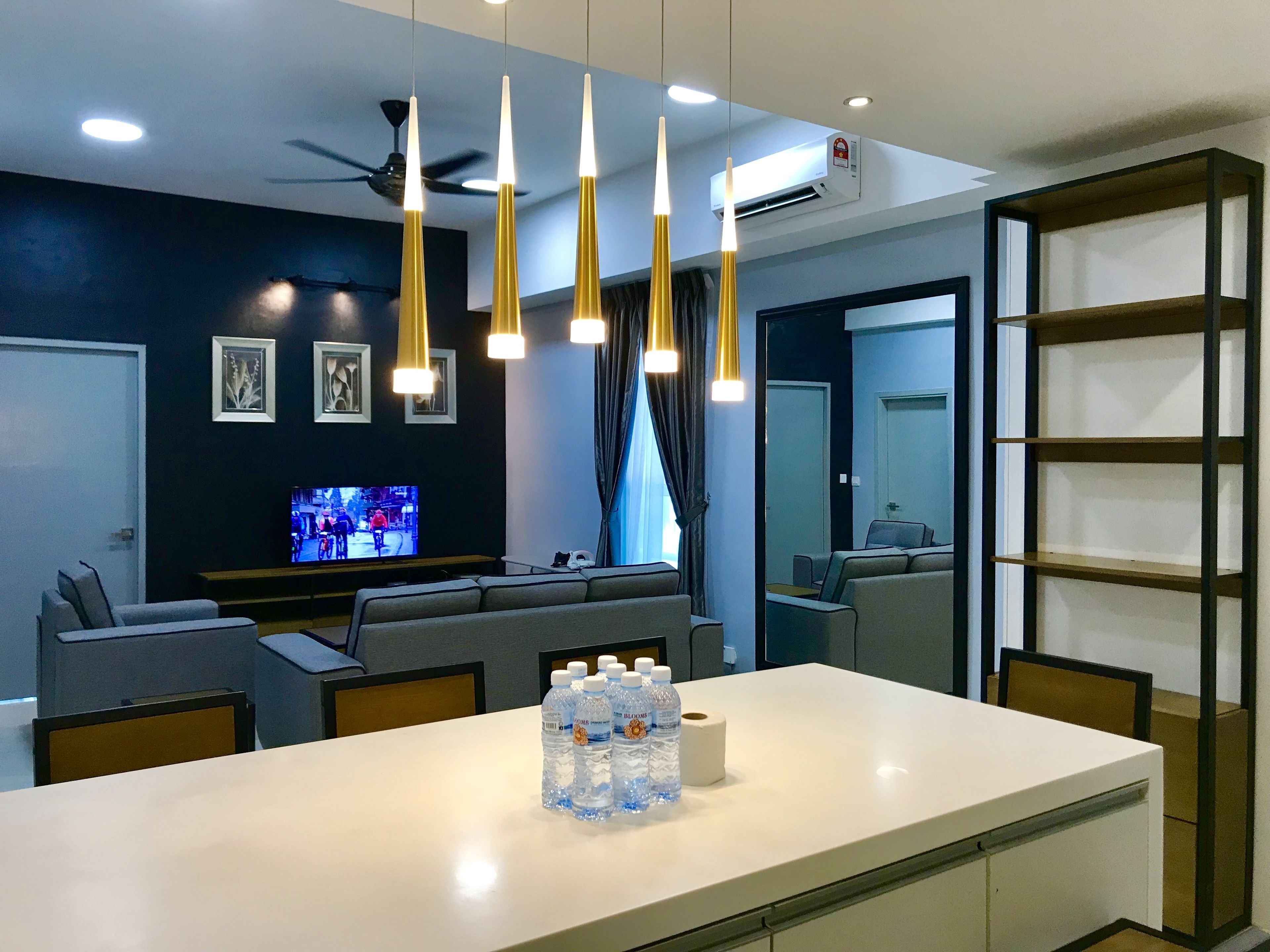 尊尚公寓, 3 間臥室, 非吸煙房, 獨立浴室 | 客廳 | 40 吋平面電視連有線電視頻道、LED 電視