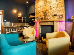 Lobby sitting area - Square (Inverurie)