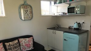 Unclassified image, 2 of 9, button - Retro Cabin (Taupo)