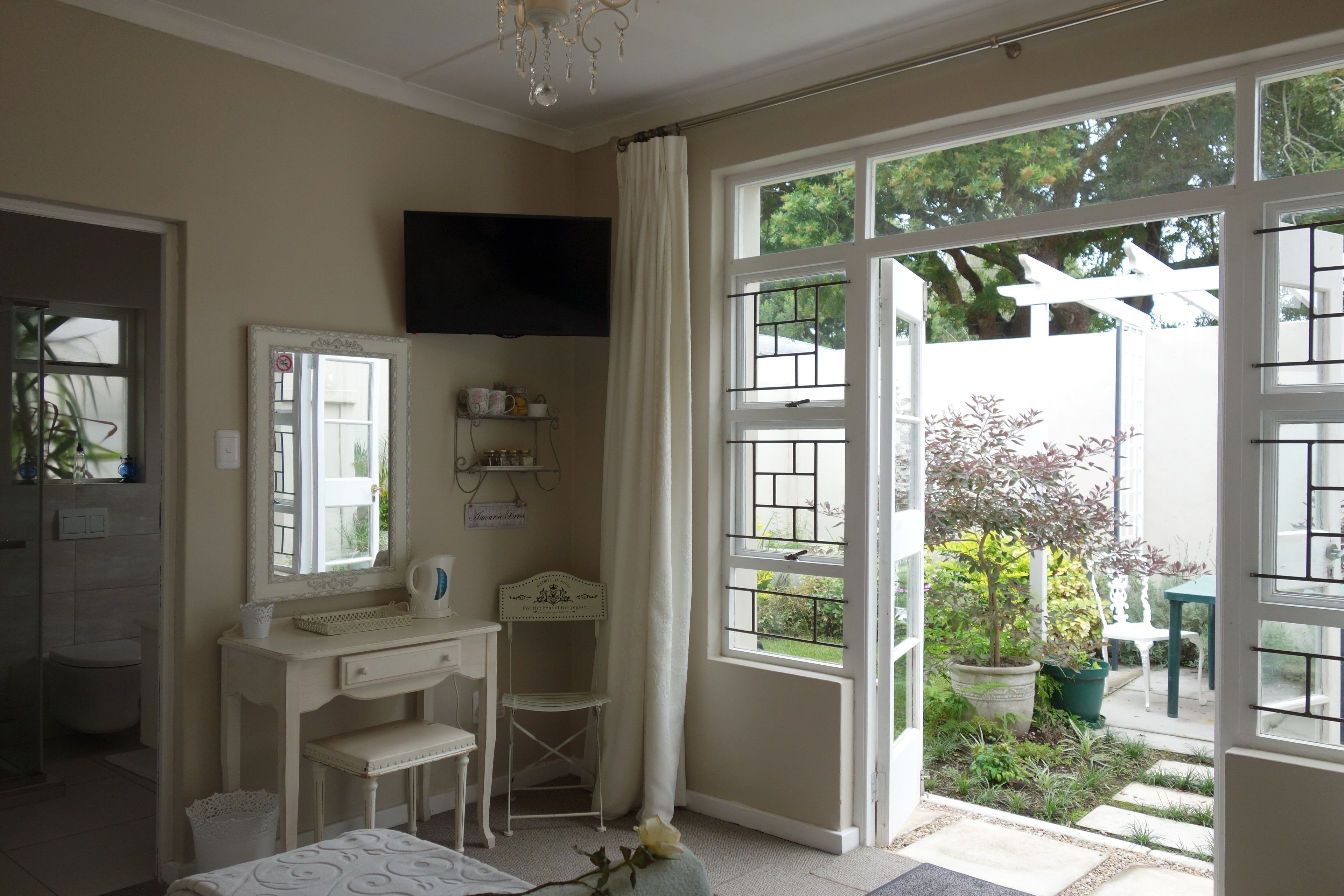 Double Room, 1 Double Bed, Garden View, Garden Area | Premium bedding, desk, laptop workspace, soundproofing