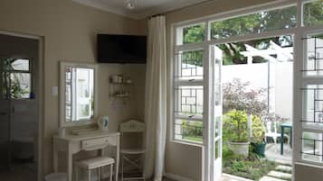 Double Room, 1 Double Bed, Garden View, Garden Area | Premium bedding, desk, laptop workspace, soundproofing