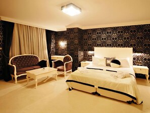 Cobertura | Frigobar, cofres nos quartos, escrivaninha