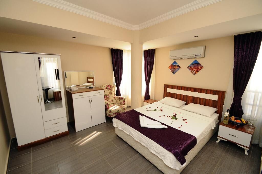 Economy Double or Twin Room | Soundproofing, iron/ironing board (on request), free WiFi, bed sheets