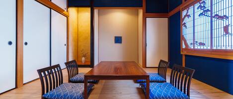 Executive Townhome, 3 Bedrooms, Private Bathroom, River View | Living room | Tablet, smart speakers