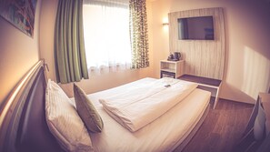 Business Double Room | Hypo-allergenic bedding, in-room safe, desk, soundproofing - Das Hürner (Ansbach)