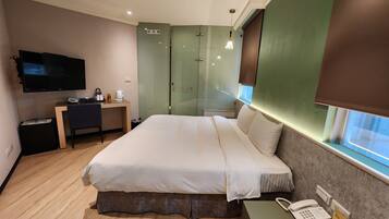 Superior Room, 1 Queen Bed | Desk, free WiFi, bed sheets