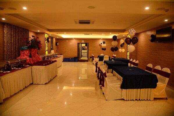 Meeting facility