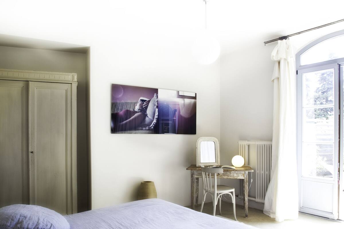 1 bedroom, free cots/infant beds, free WiFi, bed sheets