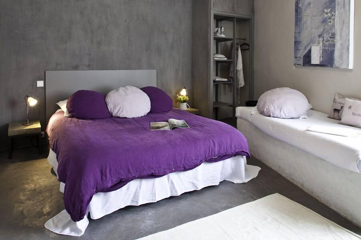 1 bedroom, free cots/infant beds, free WiFi, bed sheets