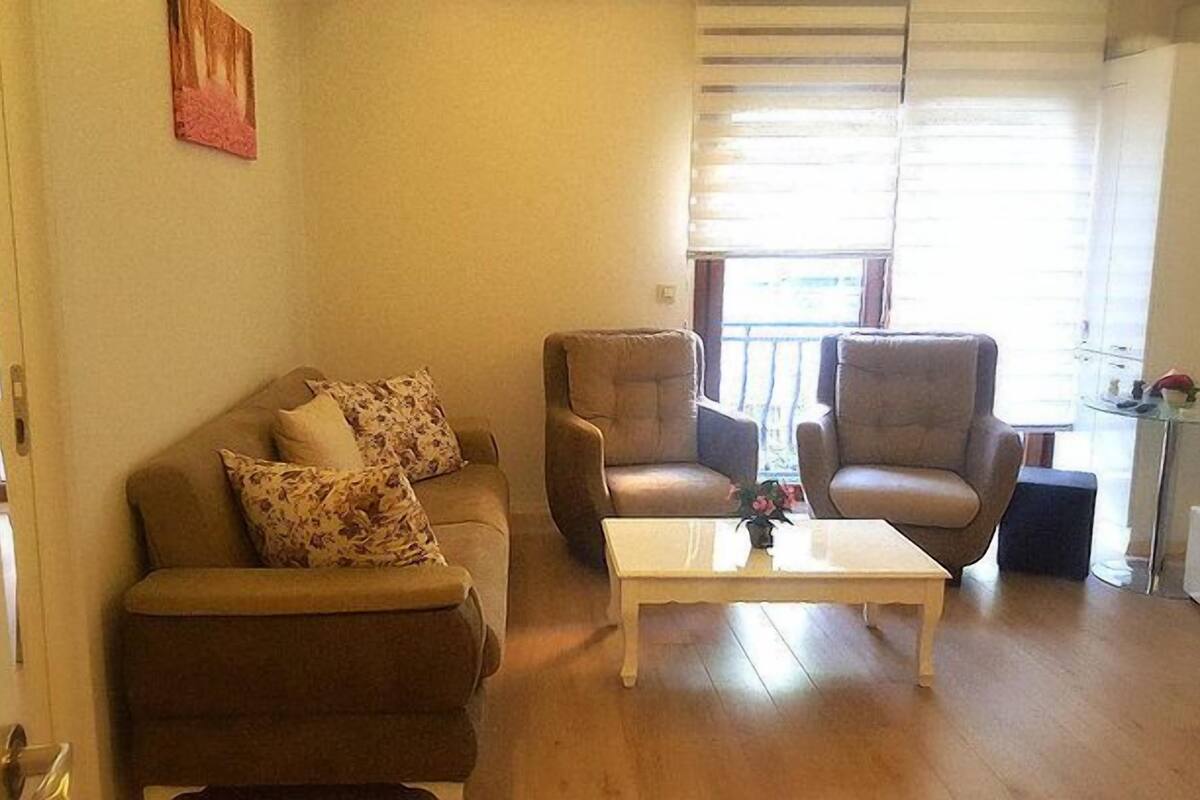 Deluxe-Suite, 1 Schlafzimmer (Apartment 9) | Wohnzimmer | LED-Fernseher