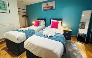 3 bedrooms, iron/ironing board, free WiFi, bed sheets