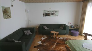 Familienbungalow, 3 Schlafzimmer | Wohnzimmer | Flachbildfernseher, iPod-Dockingstation