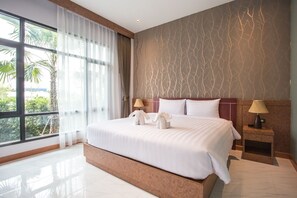 Superior Double Room - Eireann Boutique Hotel (Prakhon Chai)