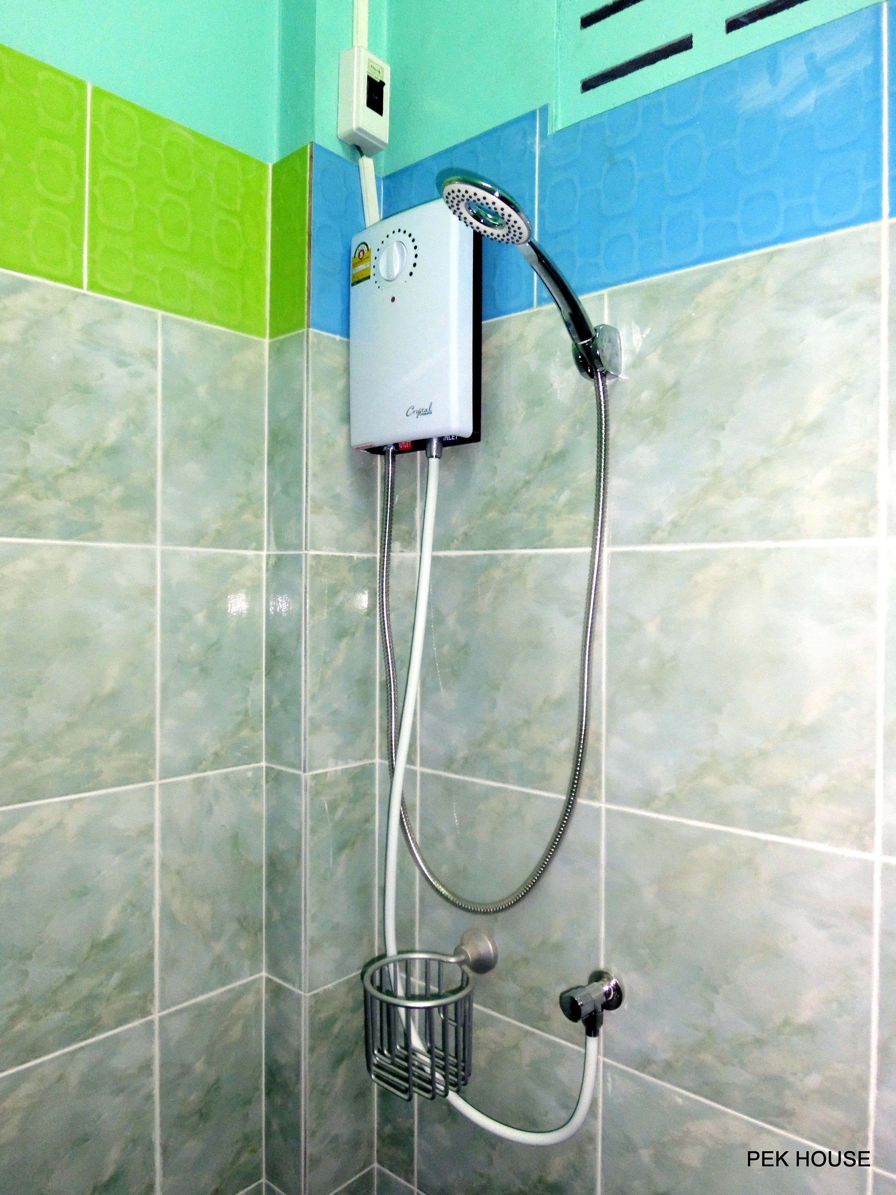 Shower dan handuk