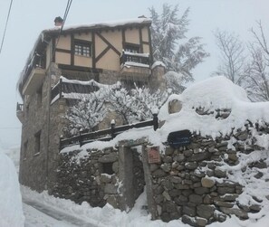 Front of property - Artesano III (Navarredonda de Gredos)