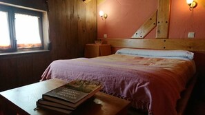 1 bedroom, minibar, soundproofing, free cribs/infant beds