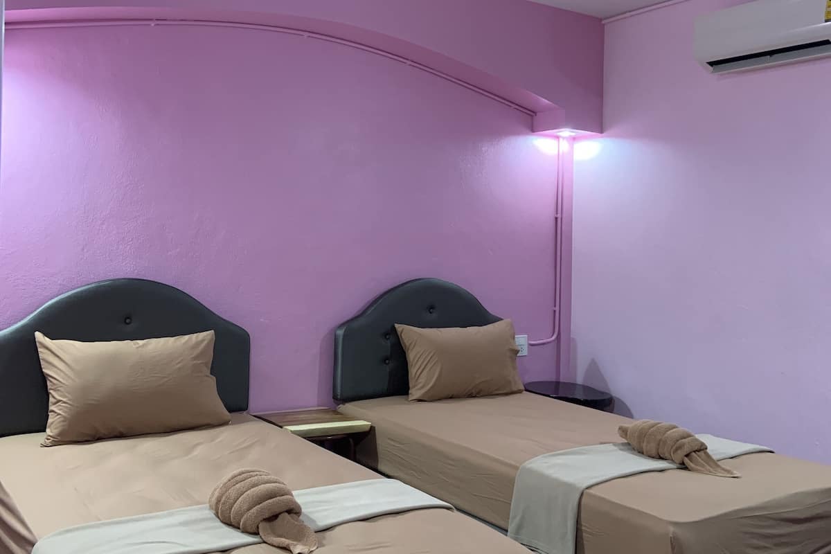 Double Room | Free WiFi, bed sheets