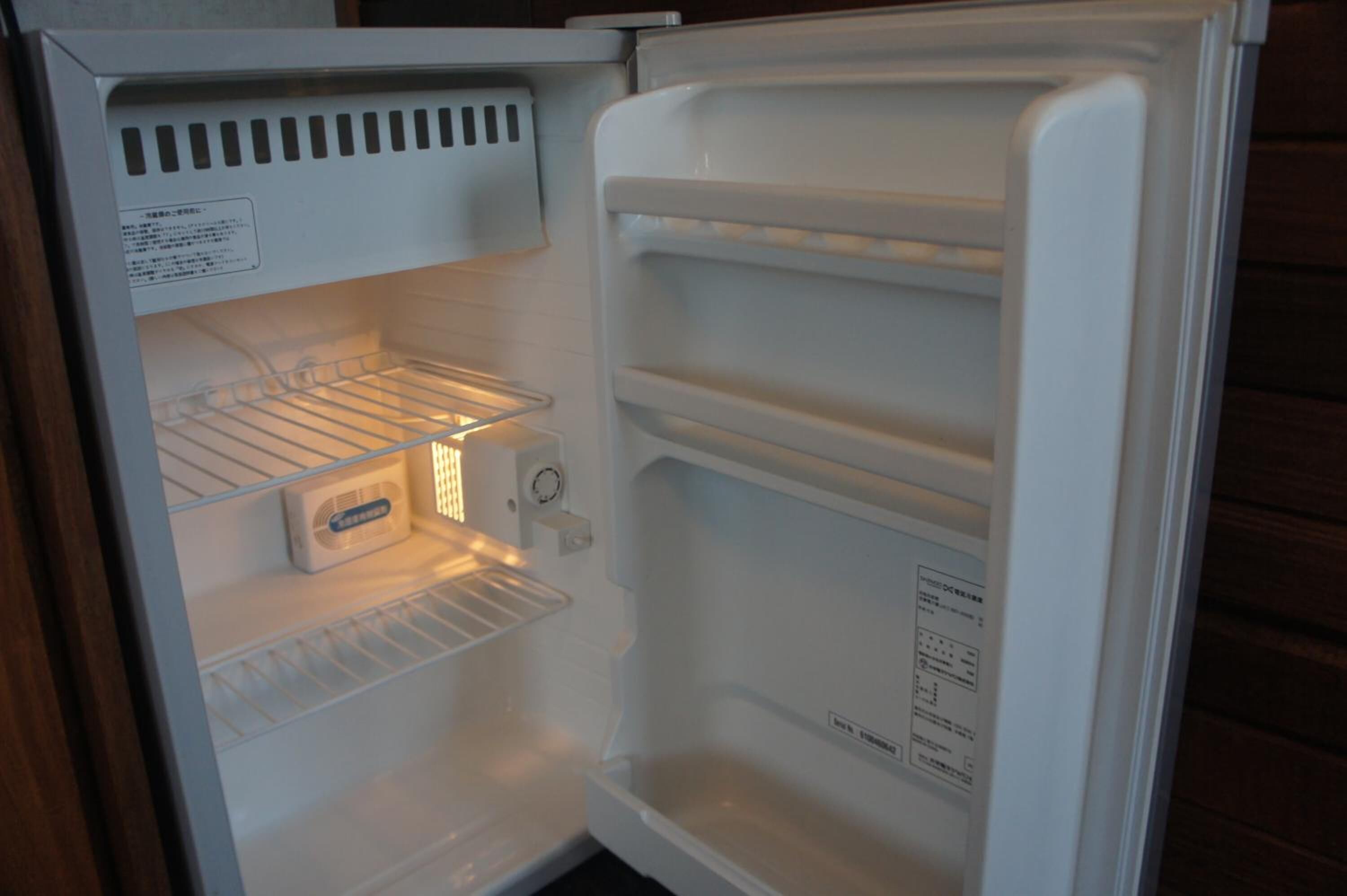 fridge, electric kettle