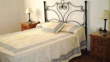 3 habitaciones, tabla de planchar con plancha y wifi gratis