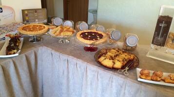 Colazione a buffet a pagamento, servita tutte le mattine