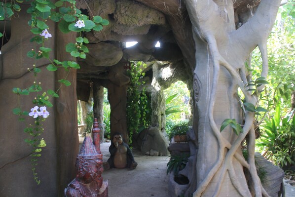 Property grounds - Jorakae Sampan Resort (U Thong)