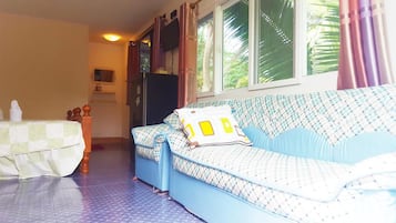 Bungalow (Twin Bed) | Living area | TV
